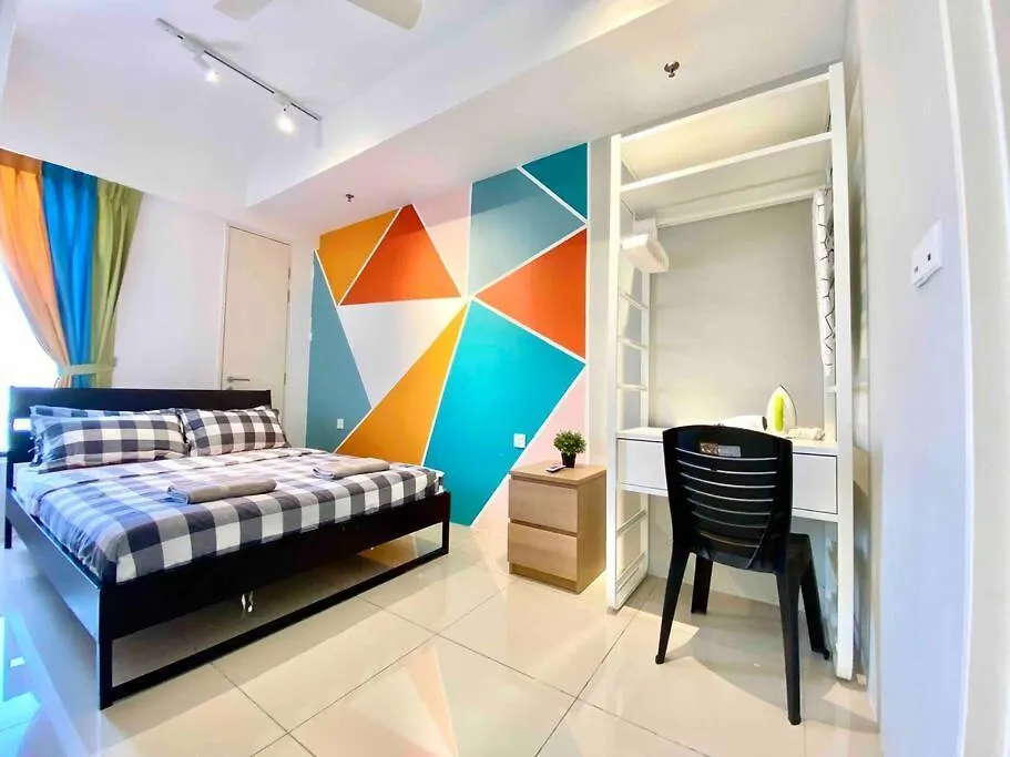 Tropicana 218 Macalister #Wondercolor #Infinity Pool #Georgetown #5Pax #2Br 2Bath #1King 1Queen 1Single #Quality Well Maintained #Private Host