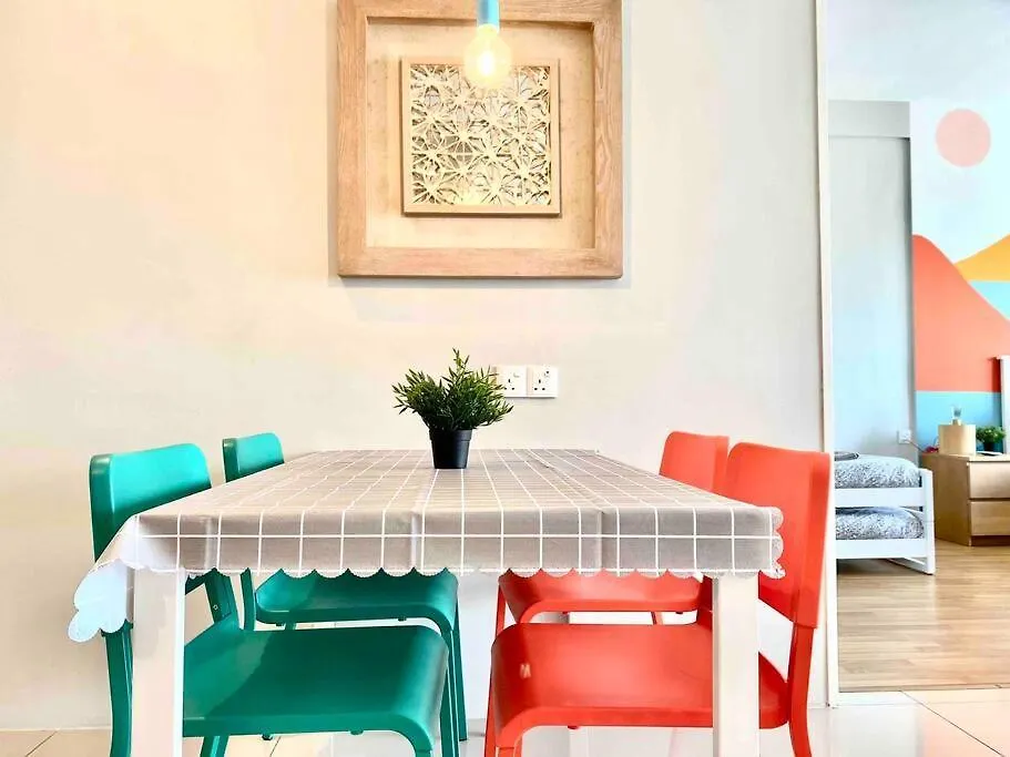 Apartment Tropicana 218 Macalister #Wondercolor #Infinity Pool #Georgetown #5Pax #2Br 2Bath #1King 1Queen 1Single #Quality Well Maintained #Private Host