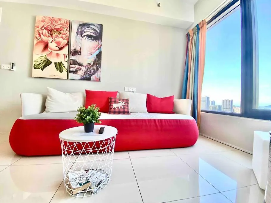 Tropicana 218 Macalister #Wondercolor #Infinity Pool #Georgetown #5Pax #2Br 2Bath #1King 1Queen 1Single #Quality Well Maintained #Private Host 0*, George Town Malasia